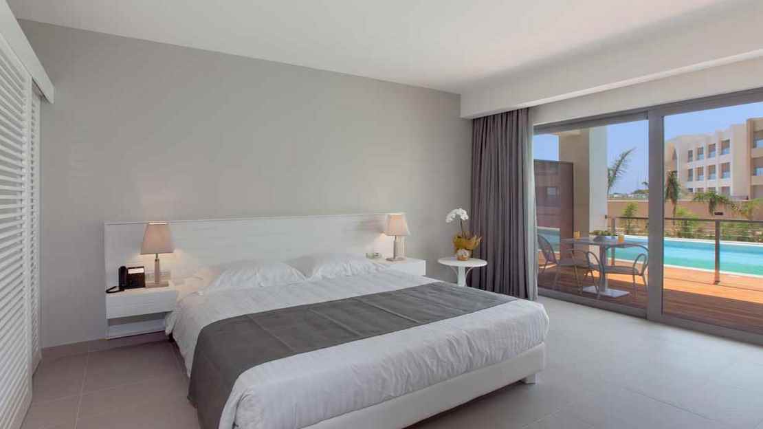 Superior Family Room with Shared Pool 